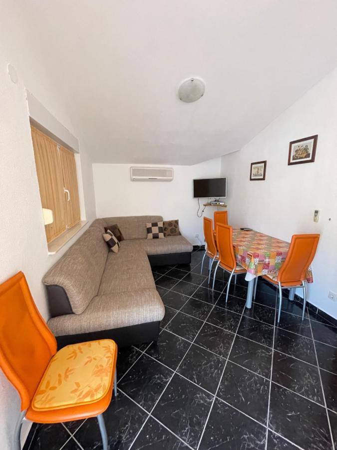 ホテル Apartman Jukic マリナ エクステリア 写真
